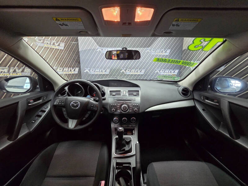 2013 Mazda MAZDA3 i Touring