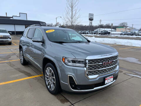 2023 GMC Acadia Denali