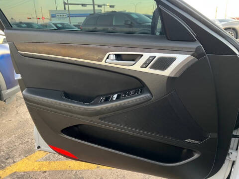 2015 Hyundai Genesis