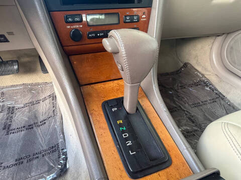 2000 Lexus ES 300