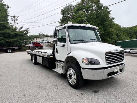 2023 Freightliner M2 106
