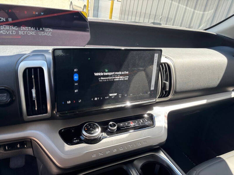 2026 Ford Expedition MAX Active