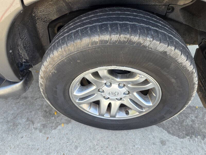 2006 Toyota Sequoia SR5