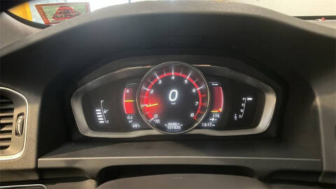 2018 Volvo V60 Cross Country T5 Premier