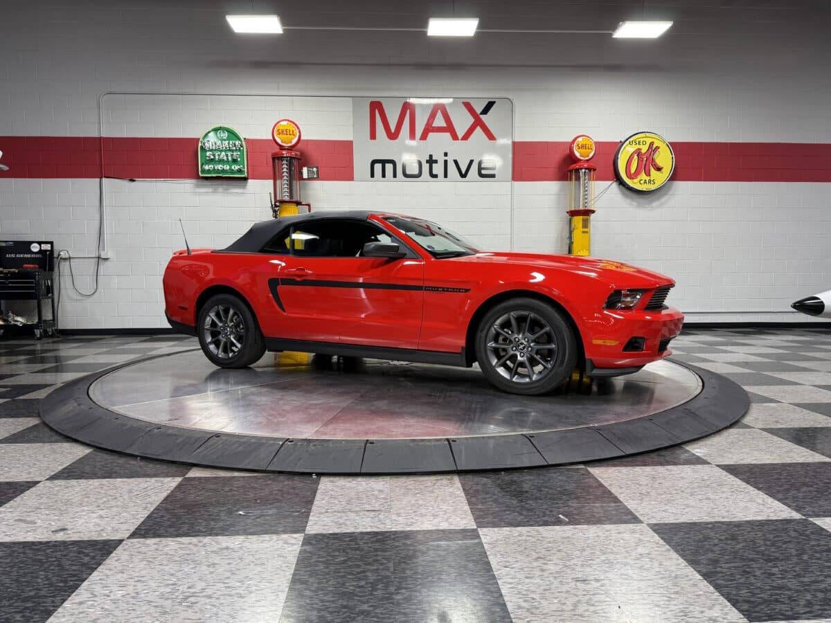 2011 Ford Mustang 15