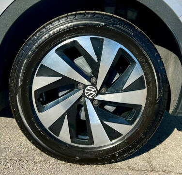 2023 Volkswagen ID.4 Pro