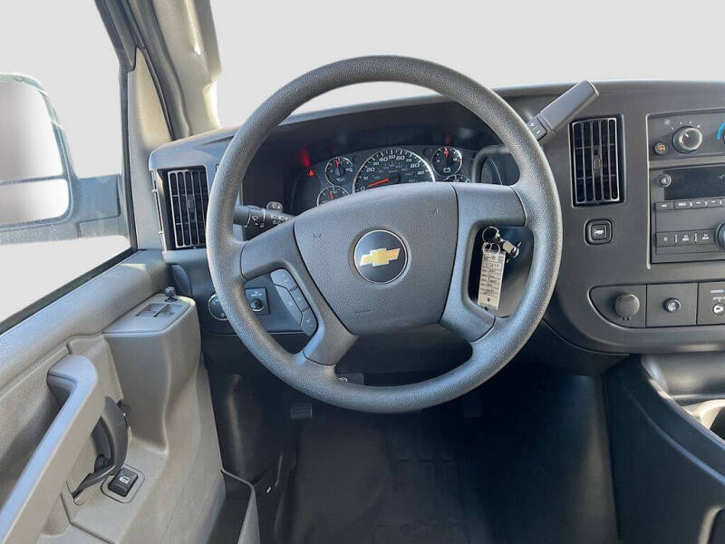 2024 Chevrolet Express 2500