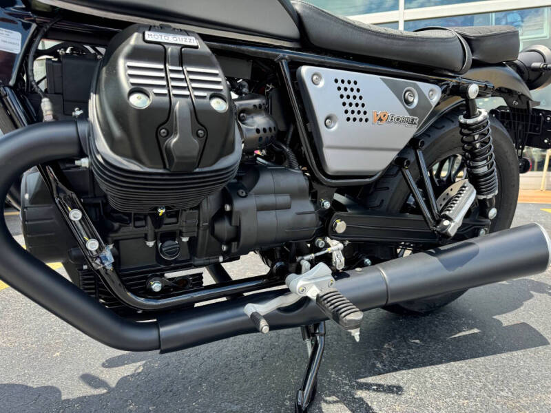 2024 Moto Guzzi V9 Bobber