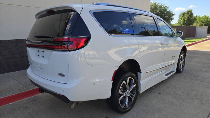 2022 Chrysler Pacifica Pinnacle