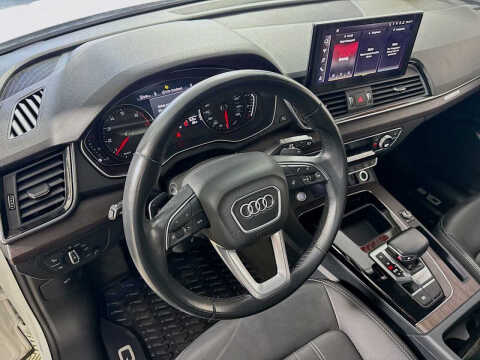2022 Audi Q5 quattro Premium 40 TFSI