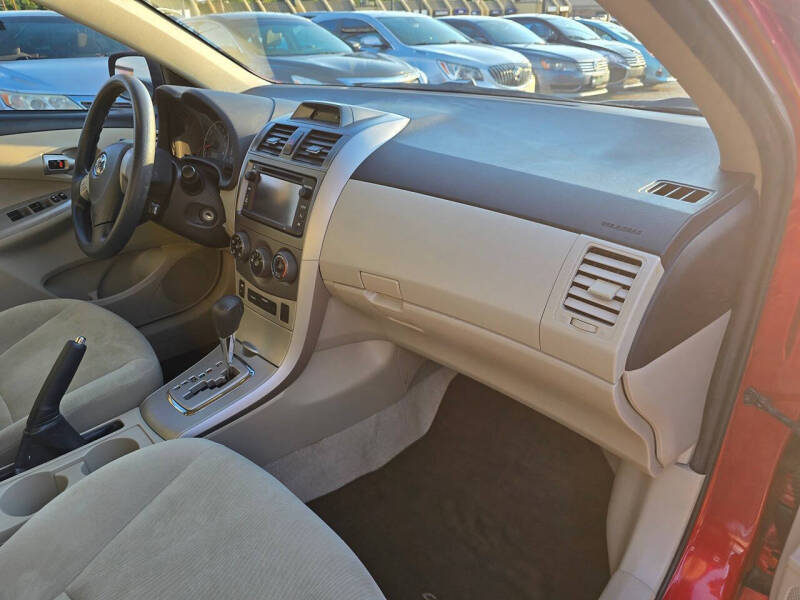 2013 Toyota Corolla LE