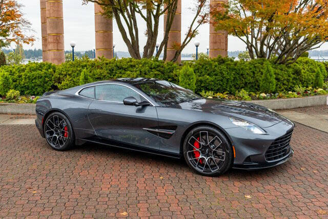2025 Aston Martin Vanquish
