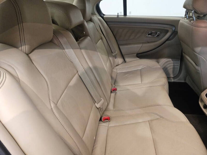 2014 Ford Taurus SEL