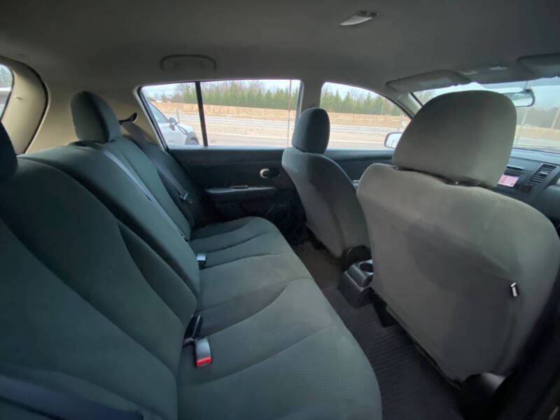 2012 Nissan Versa 1.8 SL