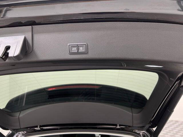 2023 Audi e-tron quattro Premium