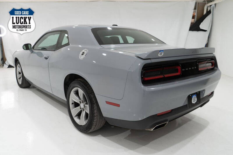 2021 Dodge Challenger SXT