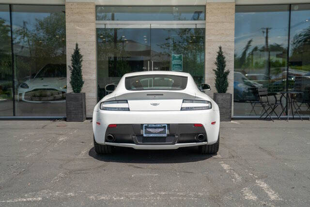2015 Aston Martin V8 Vantage 41
