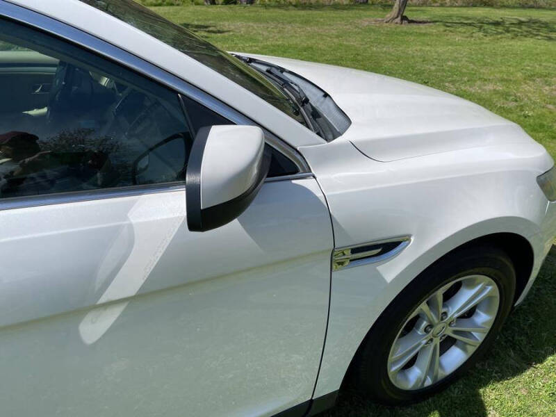 2014 Ford Taurus SEL