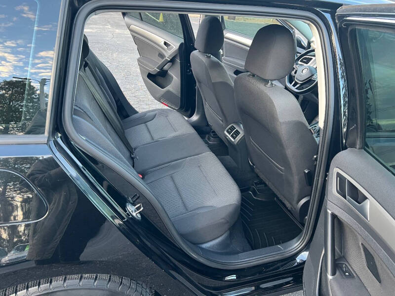 2016 Volkswagen Golf SportWagen TSI S