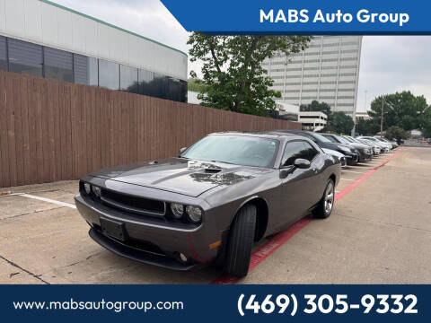 2014 Dodge Challenger SXT Plus