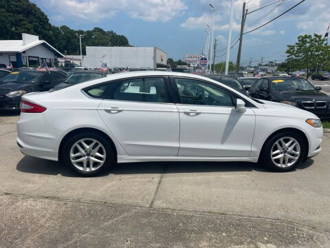 2015 Ford Fusion SE