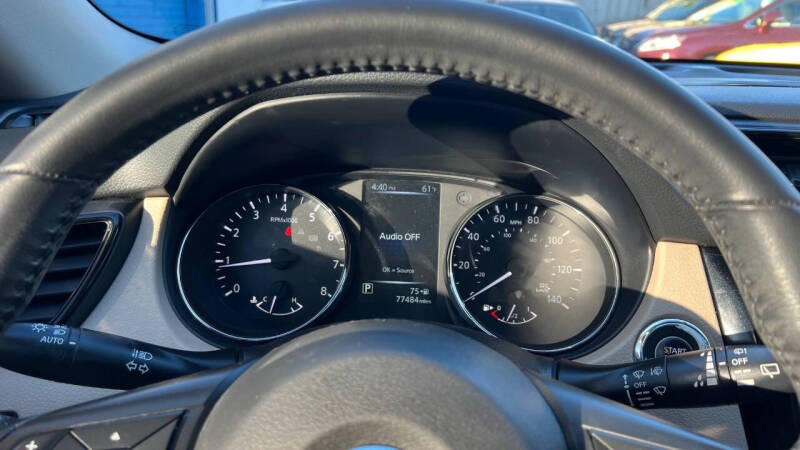 2017 Nissan Rogue SV