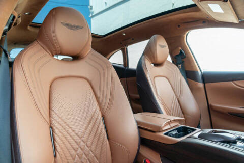 2021 Aston Martin DBX