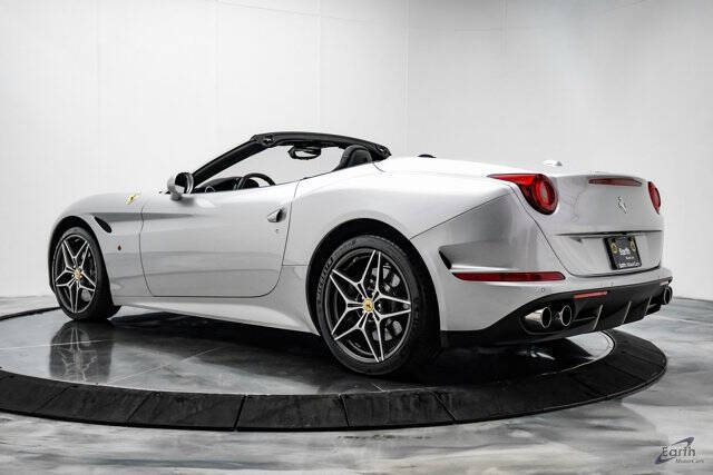 2016 Ferrari California T