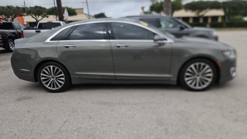 2017 Lincoln MKZ Select