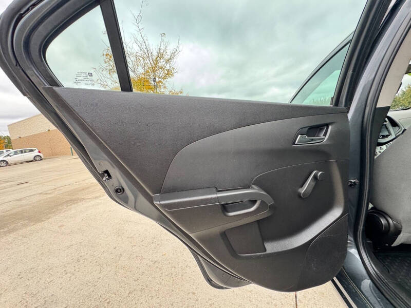 2013 Chevrolet Sonic LS Auto