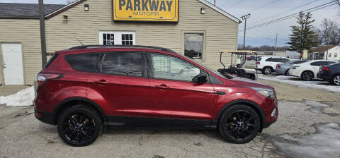 2017 Ford Escape for sale at Parkway Motors in Springfield IL