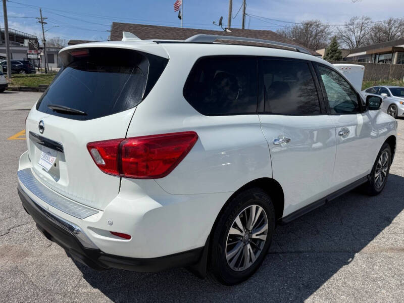 2020 Nissan Pathfinder S