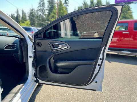 2016 Chrysler 200 Limited