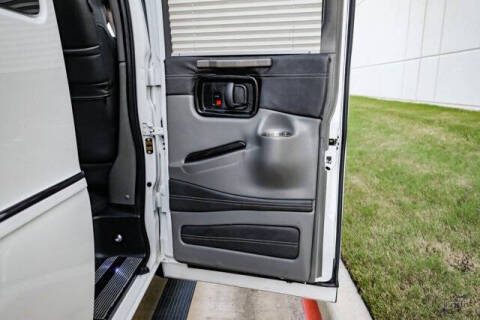 2023 Chevrolet Express 2500