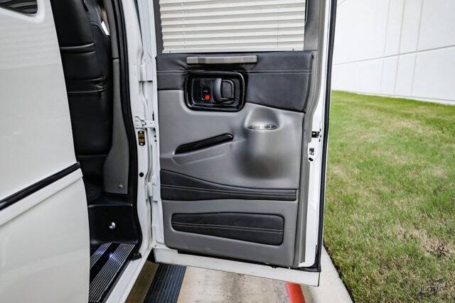 2023 Chevrolet Express 2500