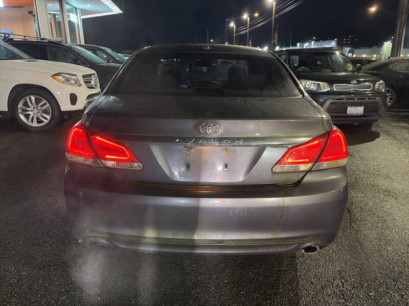 2011 Toyota Avalon Limited