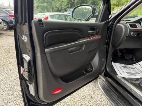 2011 Cadillac Escalade Luxury