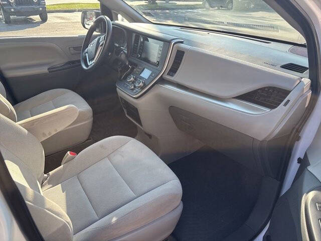 2020 Toyota Sienna L 7-Passenger