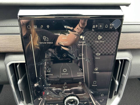 2025 GMC Acadia Denali