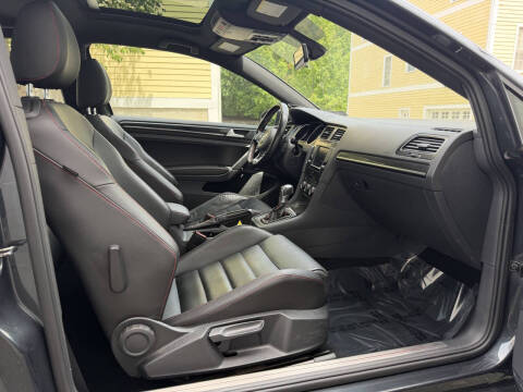 2016 Volkswagen Golf GTI SE