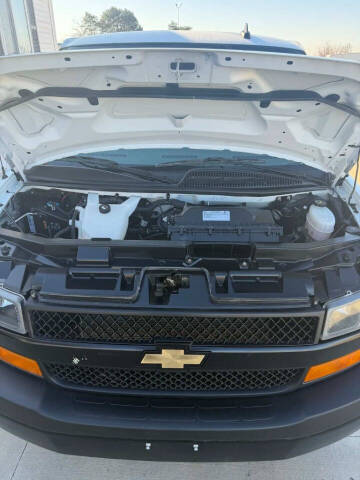 2023 Chevrolet Express 2500