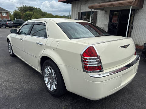 2005 Chrysler 300 C