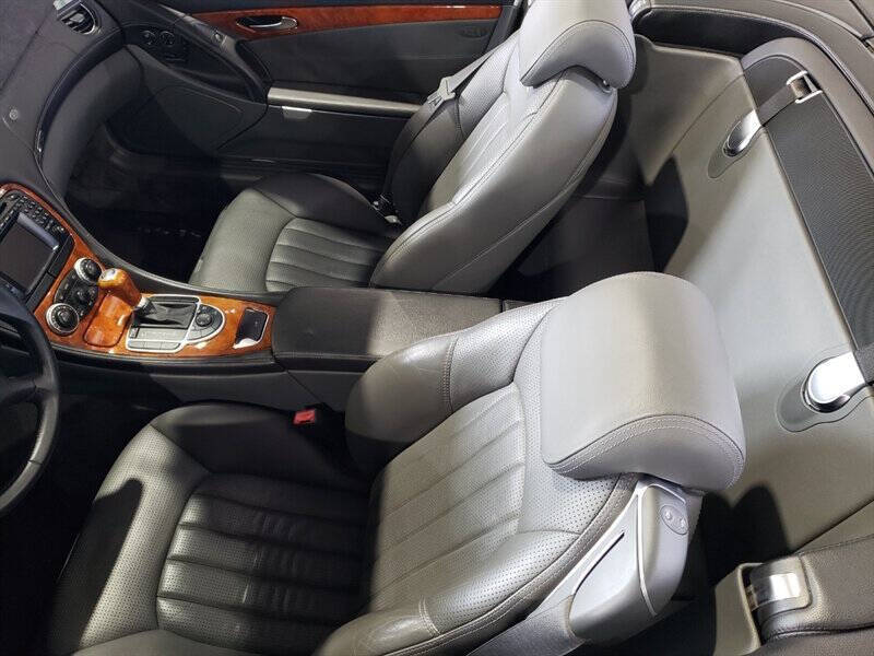 2004 Mercedes-Benz SL-Class 2