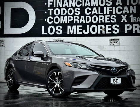 2019 Toyota Camry Hybrid for sale at BIG DISCOUNT AUTO SALES in Sun Valley CA