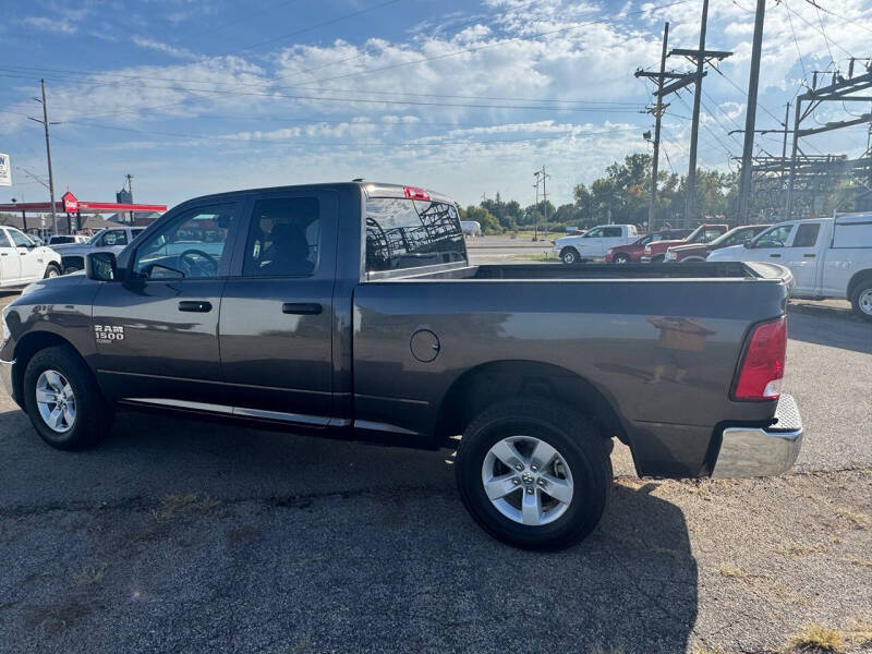 2024 RAM 1500 Classic SLT