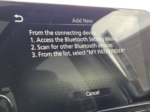 2025 Nissan Pathfinder SL