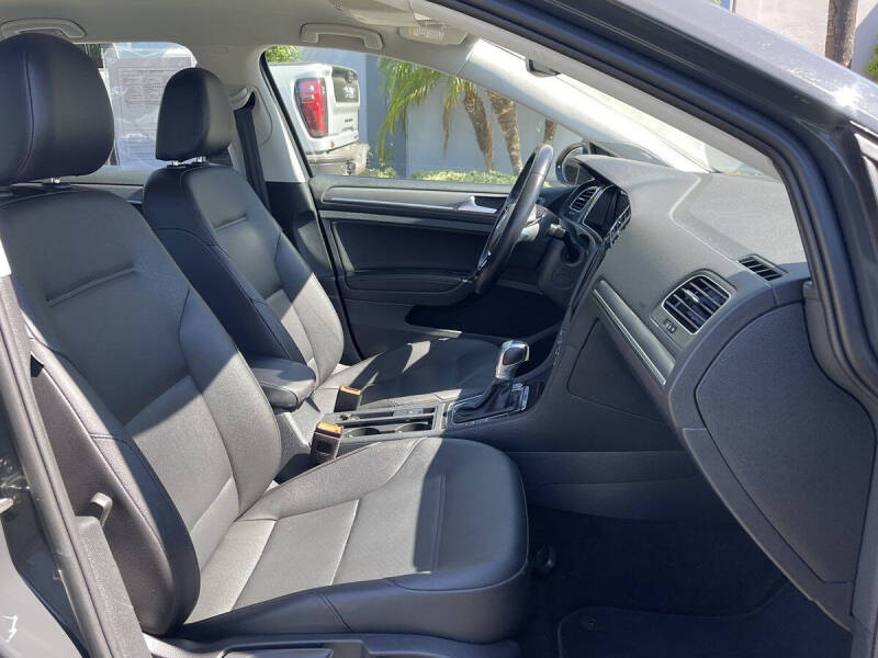 2019 Volkswagen e-Golf SEL Premium