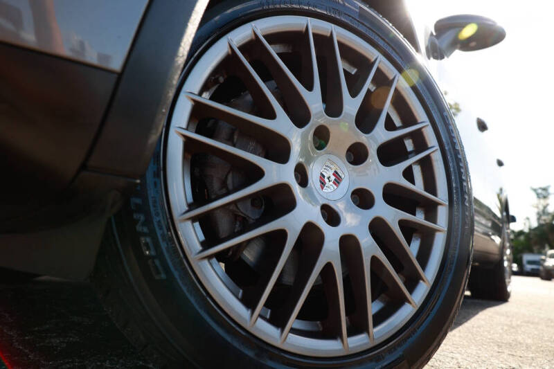 2014 Porsche Cayenne Platinum