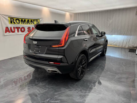 2022 Cadillac XT4 Premium Luxury