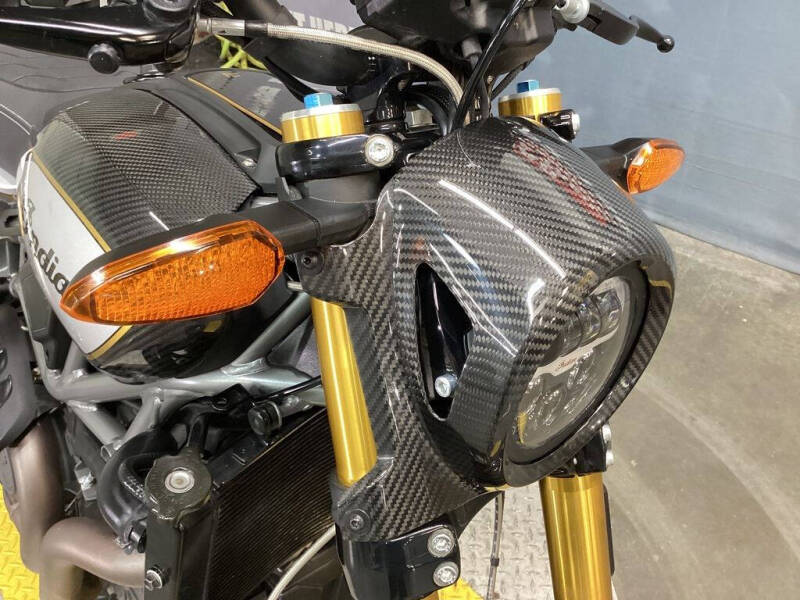 2023 Indian FTR R Carbon Carbon Fiber